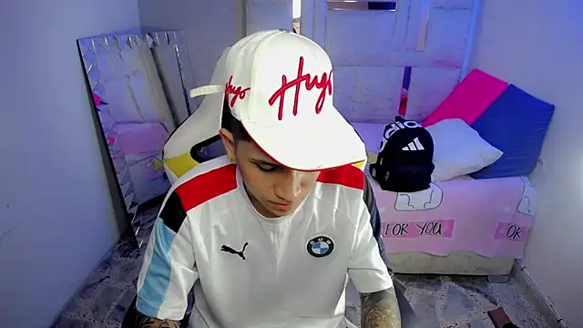 Brayan lopezz online show from December 2025 02:12:02 PM