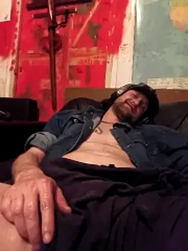 Ozomitro online show from April 2026 08:25:02 PM