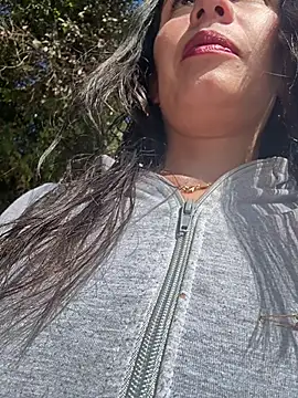 Alysson-- online show from March 2026 01:37:01 PM