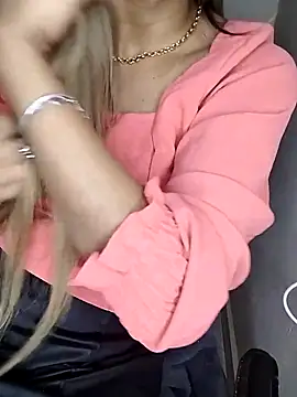 fofinhaa12 online show from April 2026 02:14:02 AM