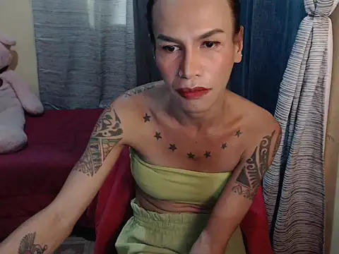 Snapshot of Indaypakay_ts chatting on April 2026 03:11:01 AM Indaypakay ts online show from April 2026 03:11:01 AM