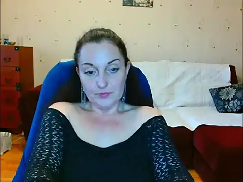 Alice3694 online show from April 2026 04:45:02 AM