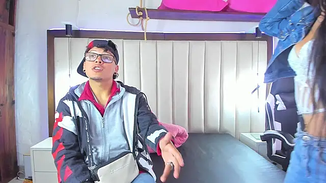 Snapshot of Bonny_Bonss chatting on October 2025 08:47:01 PM Bonny Bonss online show from October 2025 08:47:01 PM