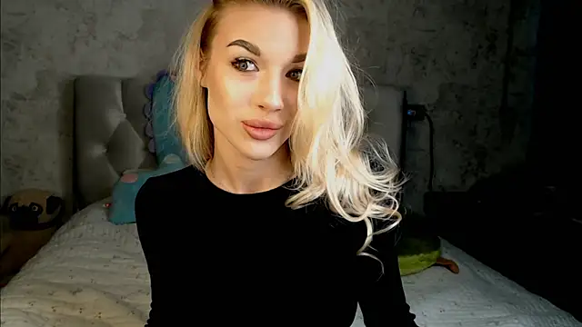 Ella Milla online show from April 2026 12:49:01 PM