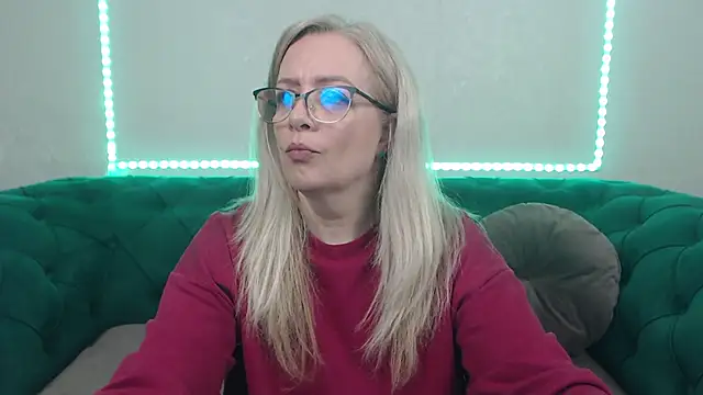 IvanaCharm online show from April 2026 03:15:01 AM