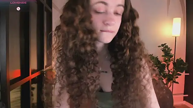 Curly Moon online show from July 2026 01:45:02 PM