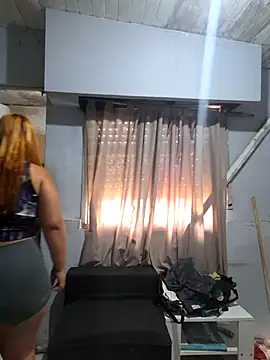 Naturalmenteyoo online show from April 2026 01:52:02 PM