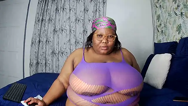 Snapshot of DAIRYBELLELIZxx chatting on June 2026 09:09:01 PM DAIRYBELLELIZxx online show from June 2026 09:09:01 PM