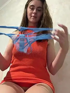 Miilania online show from December 2024 10:53:01 PM