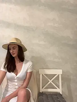 Miilania online show from December 2024 11:50:01 PM