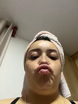 Tatiana O online show from April 2026 01:03:02 PM