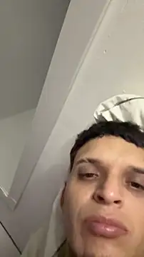 ArturoDelgado1 online show from April 2026 11:40:01 PM