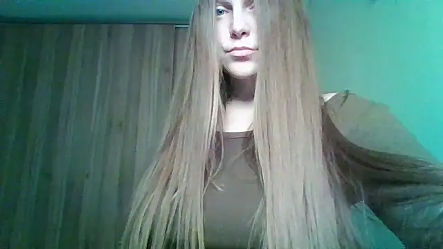 Evasapples online show from March 2026 12:27:02 AM