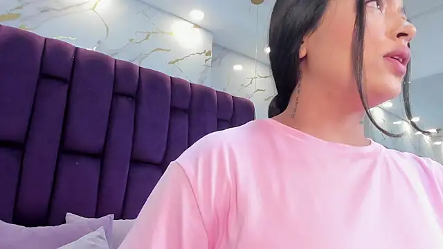 emma carterr1 online show from April 2026 05:08:02 PM