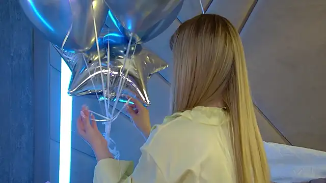 MilanaBalmain online show from April 2026 04:30:02 PM