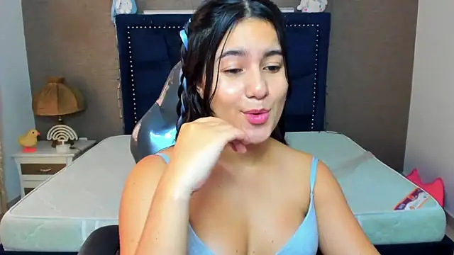 MaiteFlores online show from May 2026 02:25:02 PM