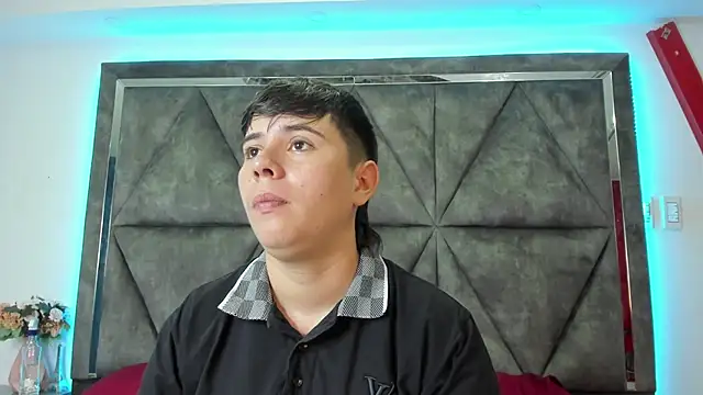 AbbySmiitth  online show from February 2026 10:19:01 PM