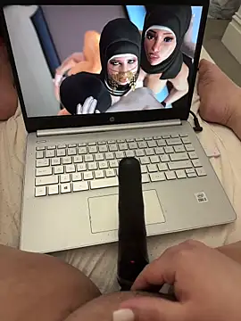 Snapshot of yourcutesarah chatting on February 2026 04:22:02 PM yourcutesarah online show from February 2026 04:22:02 PM