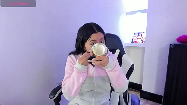 zoe connor19 online show from March 2026 08:04:01 PM