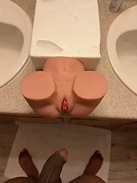 MaterialGolan online show from April 2026 01:09:02 AM