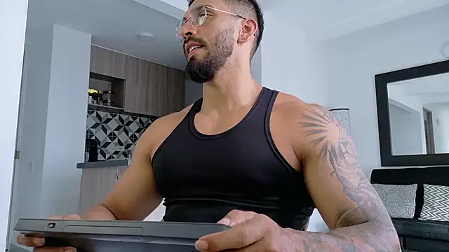 tony muscle online show from February 2026 08:06:01 PM