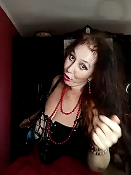 Snapshot of GypsyEsmeralda chatting on February 2025 05:11:02 AM GypsyEsmeralda online show from February 2025 05:11:02 AM