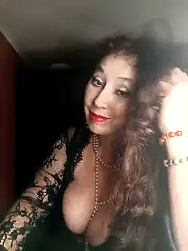 Snapshot of GypsyEsmeralda chatting on March 2025 06:34:01 PM GypsyEsmeralda online show from March 2025 06:34:01 PM