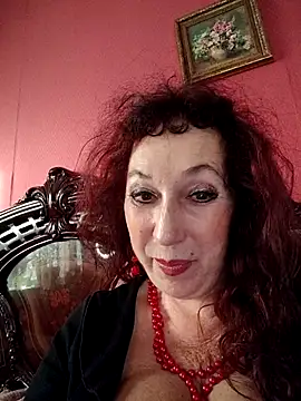 Snapshot of GypsyEsmeralda chatting on September 2025 05:20:01 AM GypsyEsmeralda online show from September 2025 05:20:01 AM