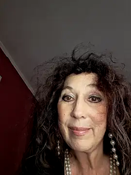 Snapshot of GypsyEsmeralda chatting on November 2025 04:08:01 PM GypsyEsmeralda online show from November 2025 04:08:01 PM