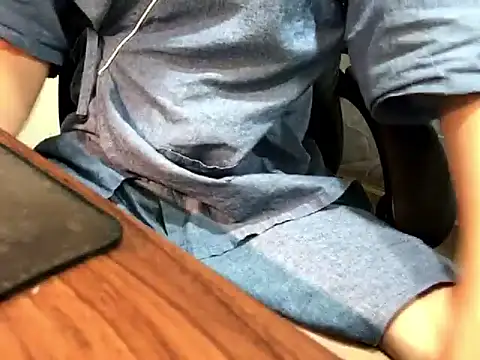 Ryan67533 online show from November 2025 12:06:02 PM