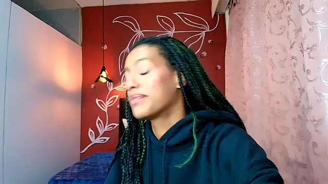 Zia Green online show from January 2025 12:04:02 PM