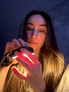 viviandaimond1 online show from October 2025 02:24:01 PM