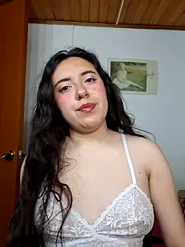 Emi chik online show from April 2026 09:28:02 AM