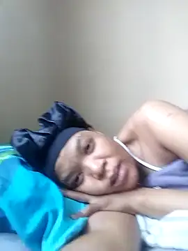 Feathergal69  online show from September 2025 12:29:01 PM