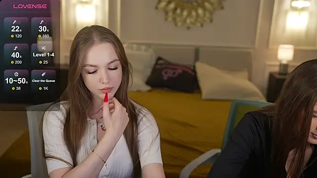 Julia  Star  online show from March 2026 06:41:02 PM