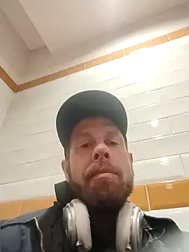 axelongshaft69 online show from April 2026 11:51:02 AM