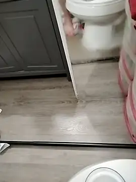 geilerschwanz64 online show from November 2025 12:24:01 AM