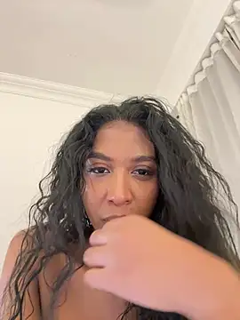 IamCrystal2 online show from May 2026 12:29:02 AM