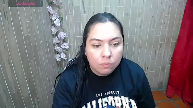 Snapshot of solyeria chatting on June 2026 12:36:02 AM solyeria online show from June 2026 12:36:02 AM