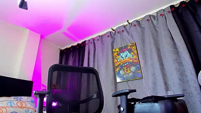 Giomar Reyes online show from March 2026 10:24:01 PM