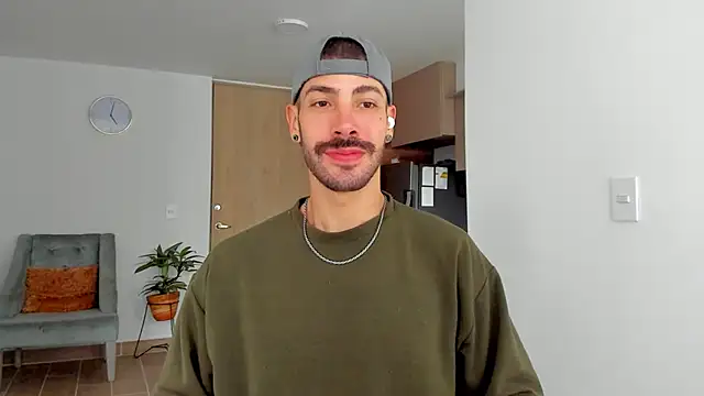 Guyinthemountain online show from December 2024 12:00:02 PM