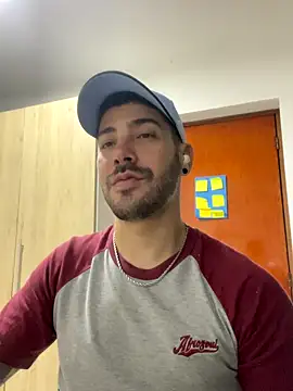 Guyinthemountain online show from October 2025 04:37:01 PM