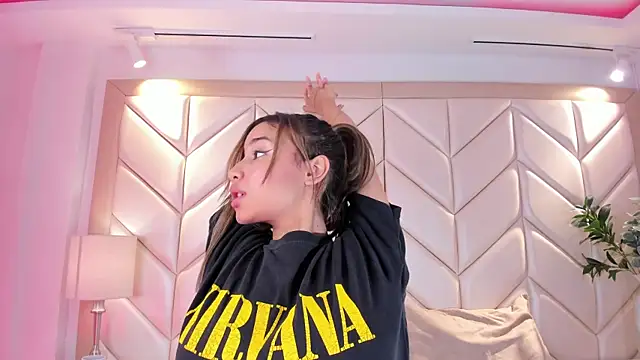 NairobiLee online show from April 2026 12:54:01 PM