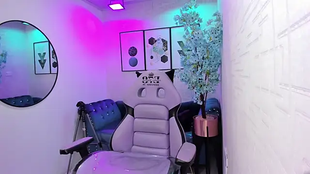 Tiara rr online show from April 2026 03:17:01 AM