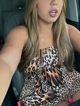 lariic online show from April 2026 07:51:01 PM