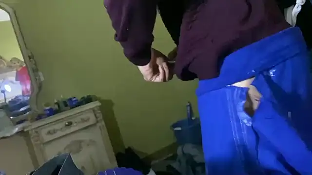 emylolo9 online show from December 2024 10:02:02 PM