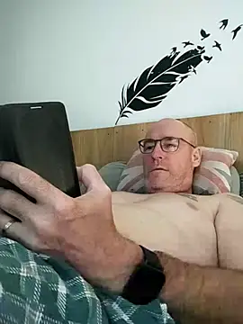 Snapshot of bogland33 chatting on July 2026 06:32:01 PM bogland33 online show from July 2026 06:32:01 PM