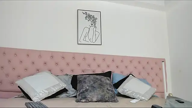 CarolinaGlamour online show from March 2026 07:09:01 PM