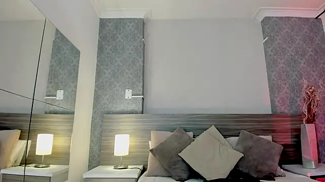 Mistyca online show from September 2025 10:41:01 AM