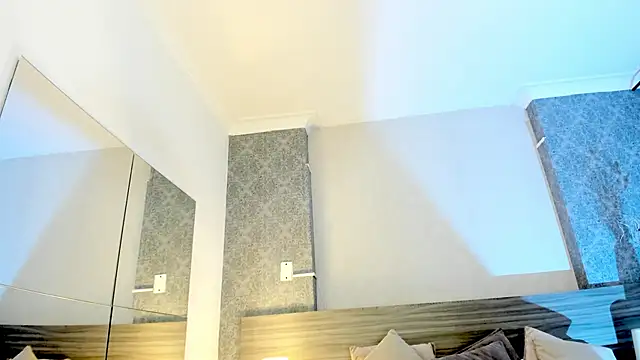 Mistyca online show from October 2025 10:56:02 AM